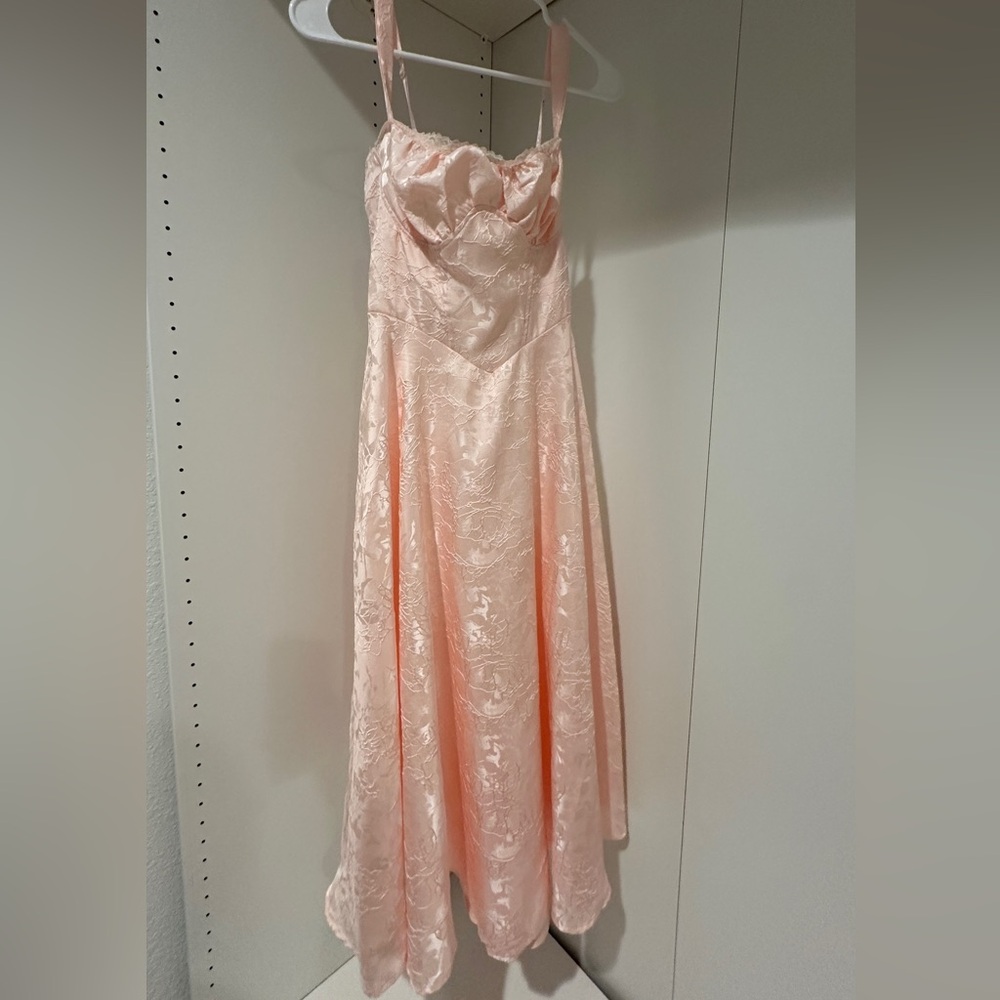 Elegant Pink Jacquard Dress